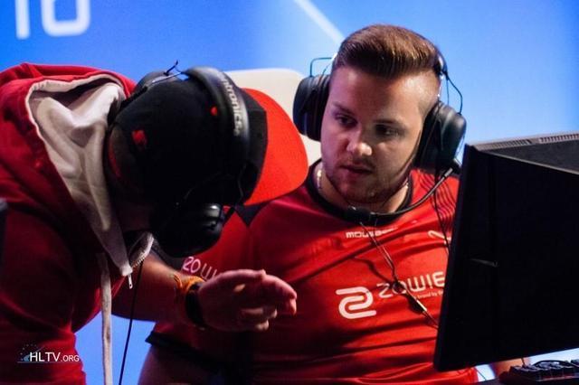 军在内的一 军在内的一