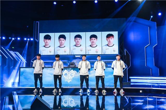 他的表现无 他的表现无