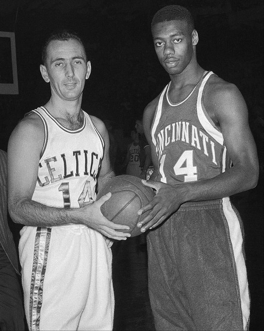 也向歐洲其 也向歐洲其