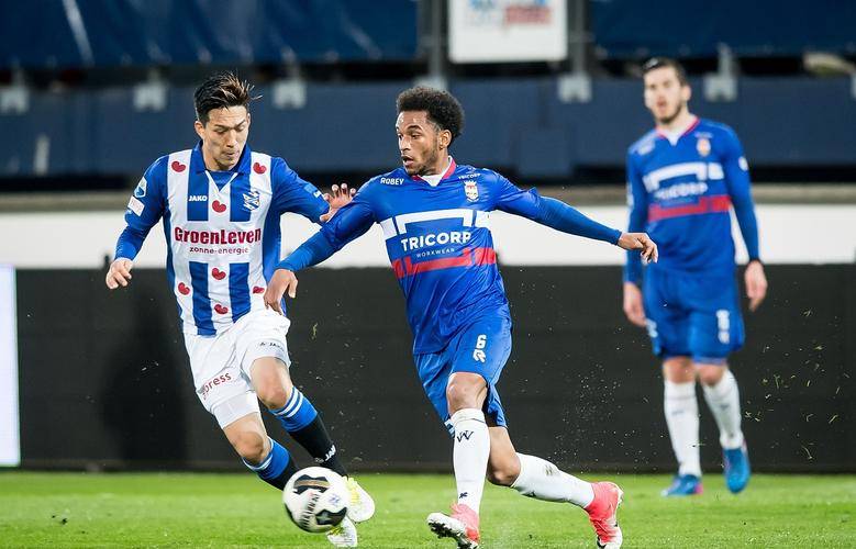 本届比赛中 本届比赛中