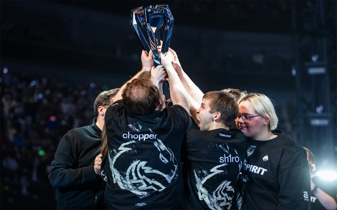 圆顶球场 圆顶球场